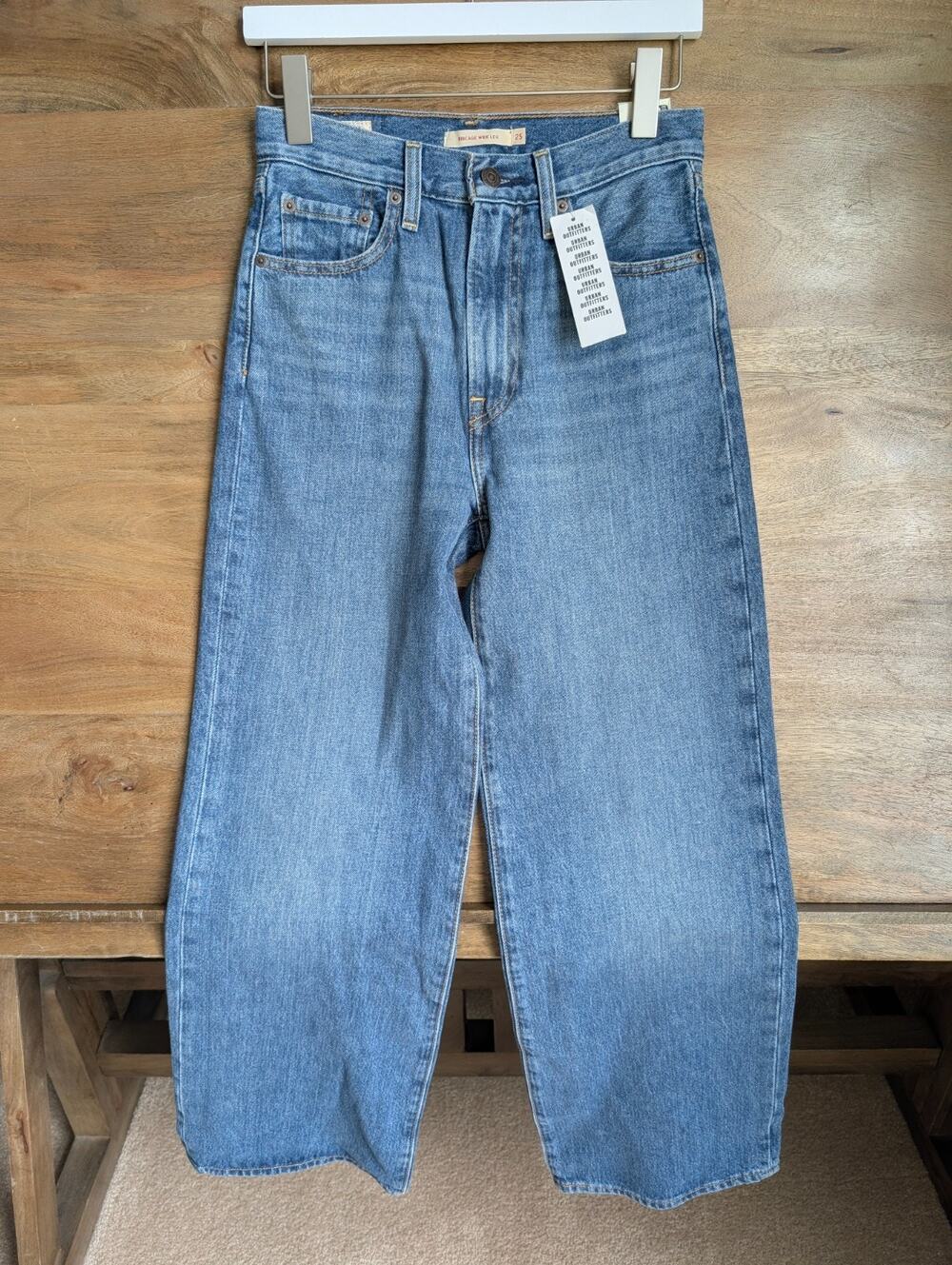 NWT Levi's Ribcage Jeans Women 25 Blue Denim 5-Pocket Red Tab Wide Leg A60810004